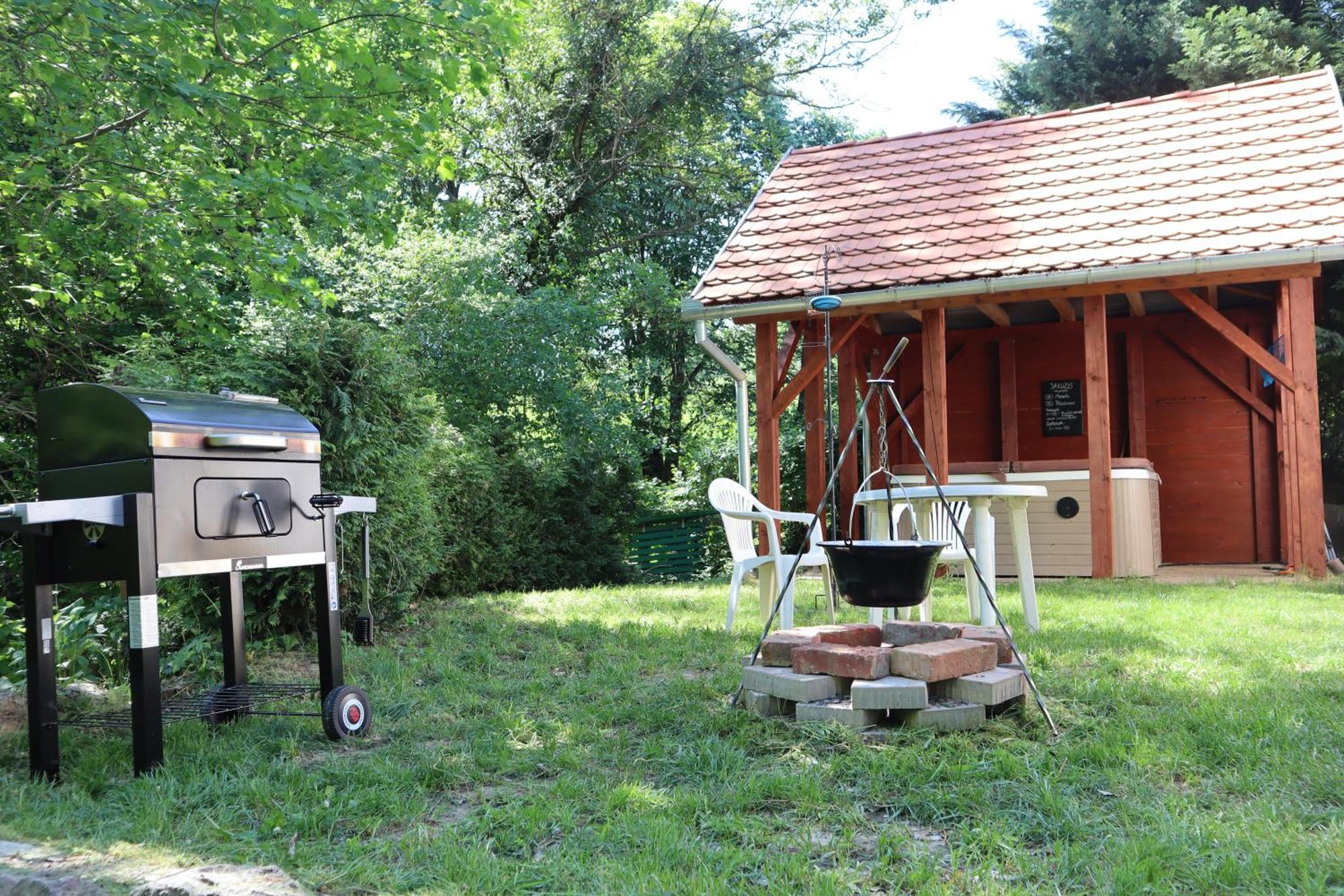 Madarles Vendeghaz Villa Abaliget Exterior foto